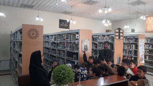 بازدید از کتابخانه